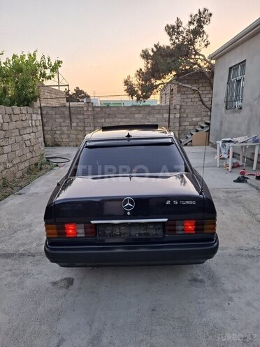 Mercedes 190 1990, 599,000 km - 2.5 l - Astara