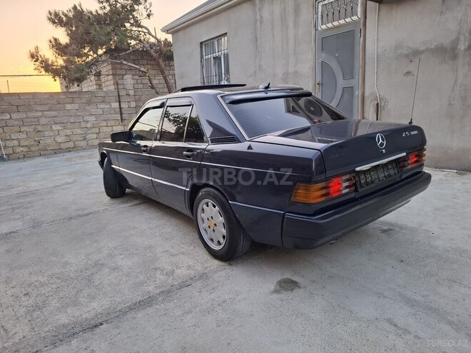 Mercedes 190 1990, 599,000 km - 2.5 l - Astara