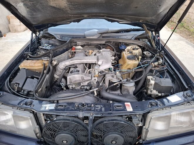 Mercedes 190 1990, 599,000 km - 2.5 l - Astara