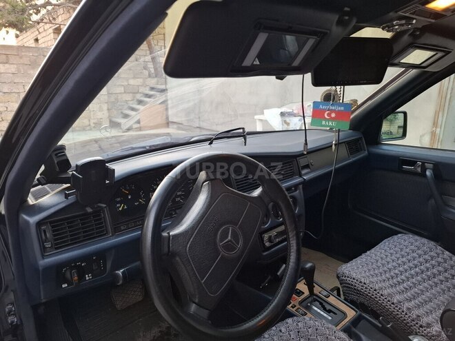 Mercedes 190 1990, 599,000 km - 2.5 l - Astara