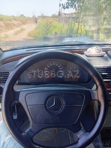 Mercedes C 180 1996, 440,000 km - 1.8 l - Salyan