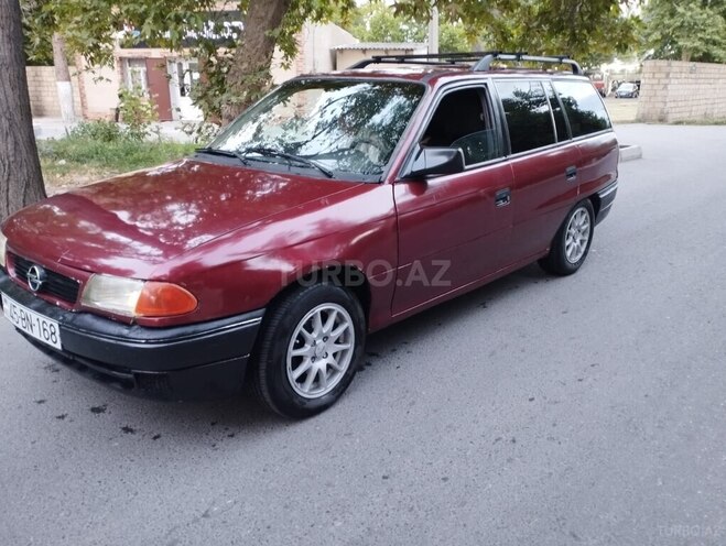 Opel Astra 1993, 157,000 km - 1.6 l - Mingəçevir