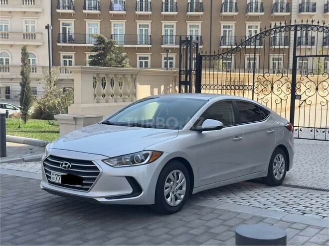 Hyundai Elantra-6