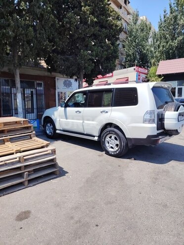Mitsubishi Pajero 2007, 172,202 km - 3.0 л - Bakı