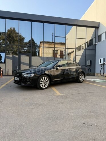 Audi A4 2014, 199,600 km - 1.8 l - Bakı