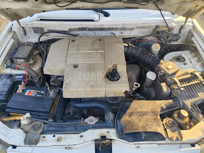 Mitsubishi Pajero io 2000, 330,000 km - 1.8 l - Cəlilabad