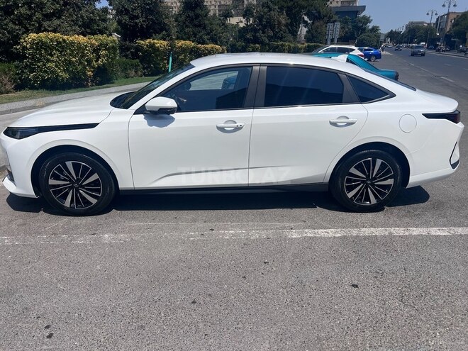 Changan Qiyuan A05 2024, 10,500 km - 1.5 л - Bakı