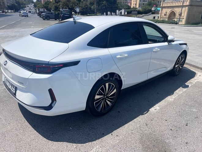 Changan Qiyuan A05 2024, 10,500 km - 1.5 л - Bakı
