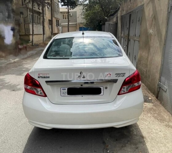 Mitsubishi Mirage 2018, 110,377 km - 1.2 л - Bakı