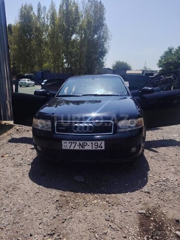 Audi A4 2003, 430,000 km - 1.8 л - Qəbələ