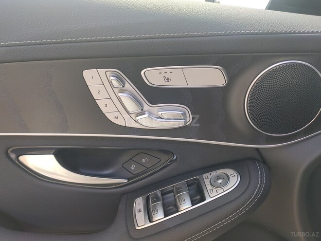Mercedes GLC 200 4MATIC 2020, 27,300 km - 2.0 l - Bakı