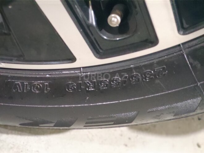 Mercedes GLC 200 4MATIC 2020, 27,300 km - 2.0 l - Bakı