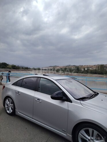 Chevrolet Cruze 2012, 218,919 km - 1.4 l - Quba