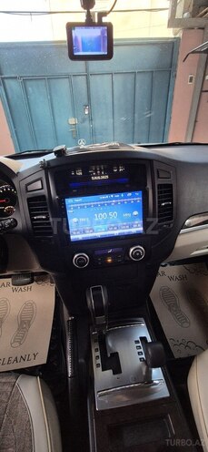 Mitsubishi Pajero 2011, 261,713 km - 3.5 л - Sumqayıt