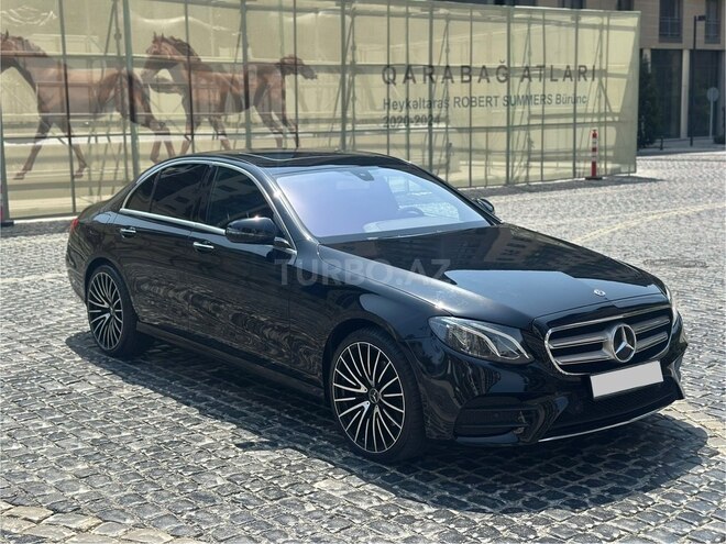 Mercedes E 300 4MATIC 2018, 157,000 km - 2.0 л - Bakı