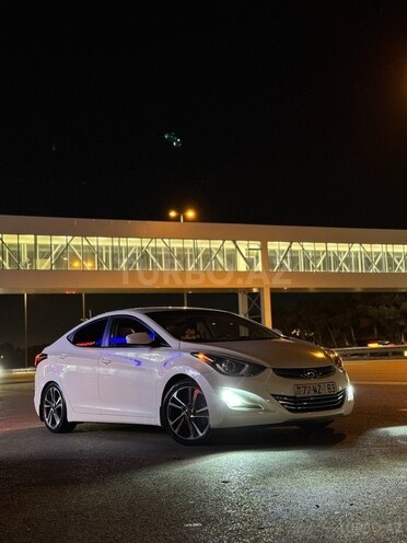 Hyundai Elantra 2015, 305,775 km - 1.8 l - Bakı