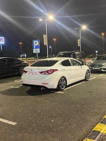 Hyundai Elantra 2015, 305,775 km - 1.8 l - Bakı