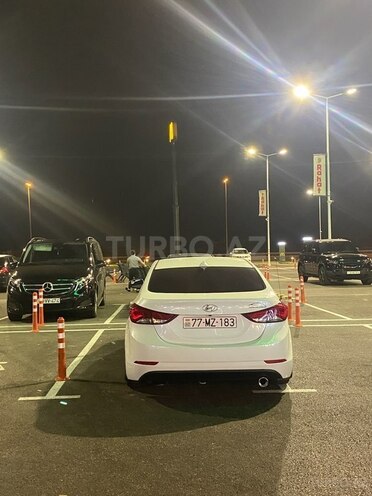 Hyundai Elantra 2015, 305,775 km - 1.8 l - Bakı