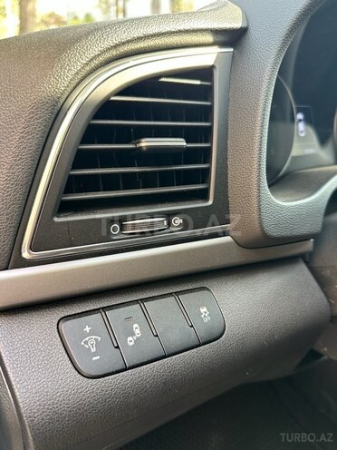 Hyundai Elantra 2017, 102,490 km - 2.0 l - Bakı