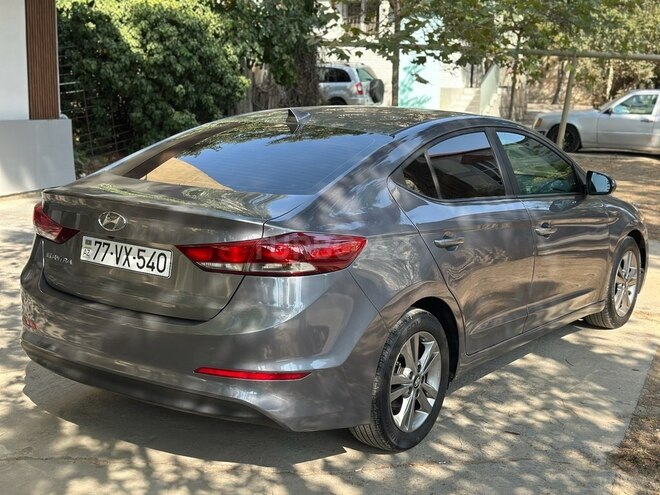 Hyundai Elantra 2017, 102,490 km - 2.0 l - Bakı