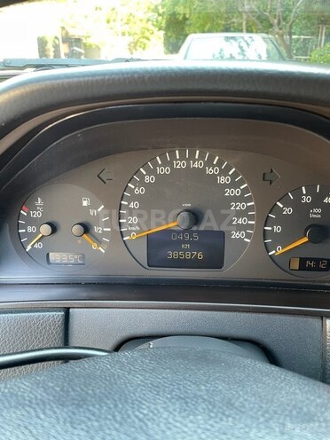 Mercedes E 280 1999, 386,000 km - 2.8 l - Bakı