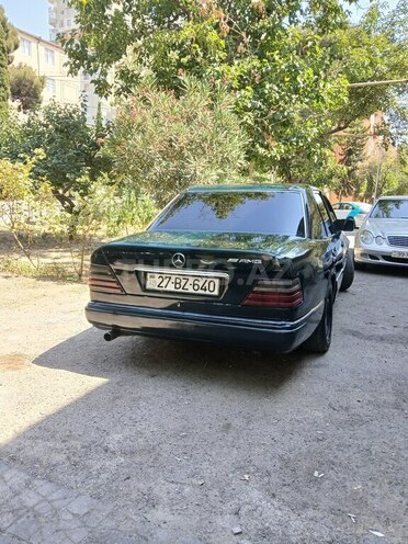 Mercedes E 250 1995, 100,000 km - 2.5 l - Bakı
