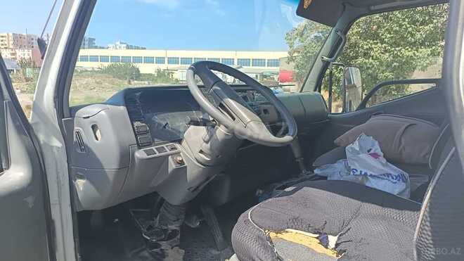 Mitsubishi Canter 2005, 800,000 km - 2.5 л - Bakı