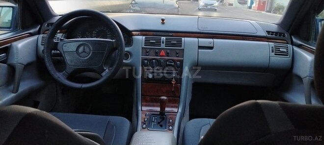 Mercedes E 240 1998, 398,200 km - 2.4 l - Bakı