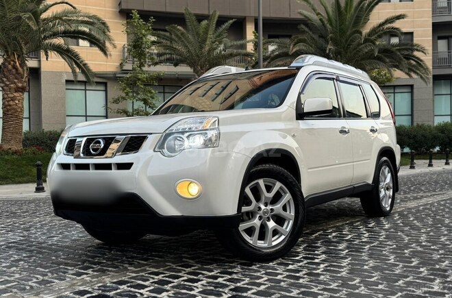 Nissan X-Trail 2014, 135,000 km - 2.5 l - Bakı