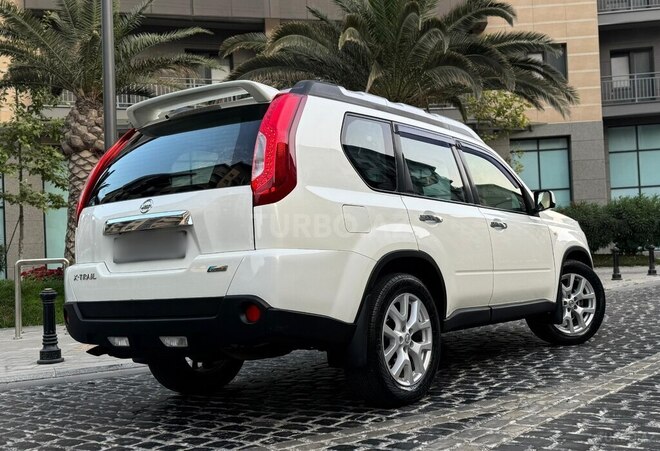 Nissan X-Trail 2014, 135,000 km - 2.5 l - Bakı