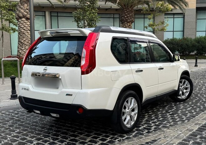 Nissan X-Trail 2014, 135,000 km - 2.5 l - Bakı