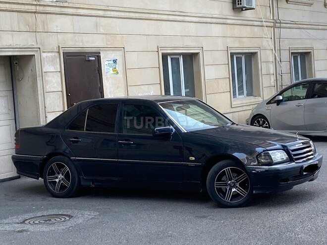 Mercedes C 220 1999, 287,421 km - 2.2 l - Bakı