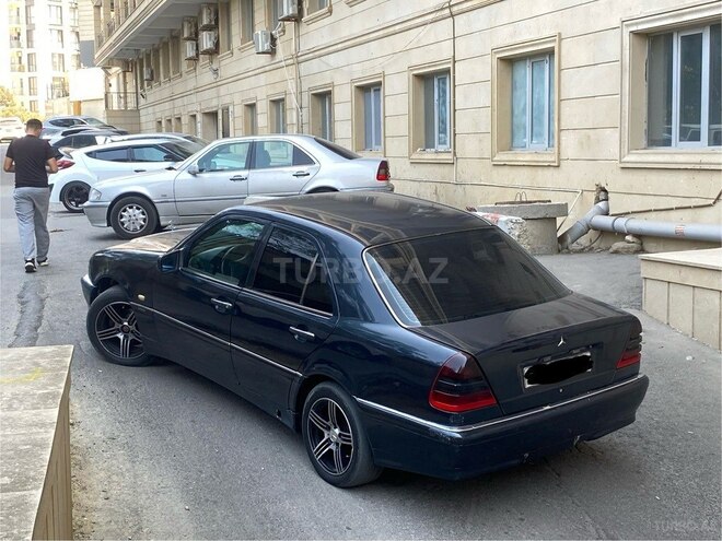 Mercedes C 220 1999, 287,421 km - 2.2 l - Bakı