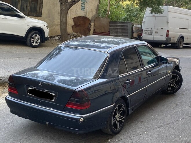Mercedes C 220 1999, 287,421 km - 2.2 l - Bakı