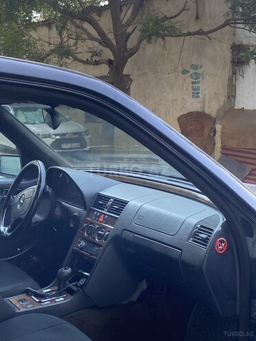 Mercedes C 220 1999, 287,421 km - 2.2 l - Bakı