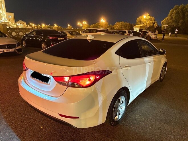 Hyundai Elantra 2015, 141,000 km - 1.8 л - Bakı