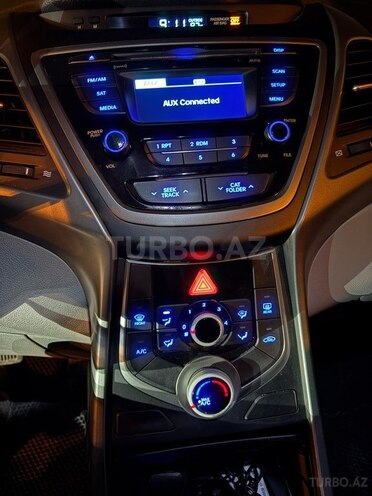 Hyundai Elantra 2015, 141,000 km - 1.8 л - Bakı