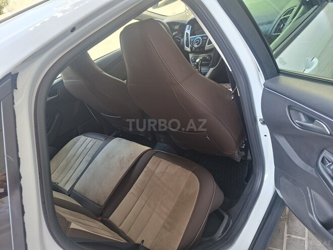 Ford Focus 2013, 200,000 km - 1.6 л - Bakı