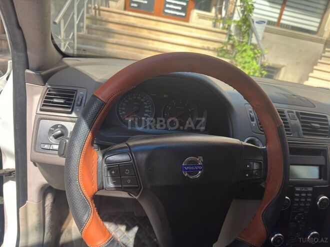 Volvo  2011, 163,400 km - 2.4 l - Bakı