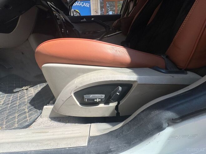 Volvo  2011, 163,400 km - 2.4 l - Bakı