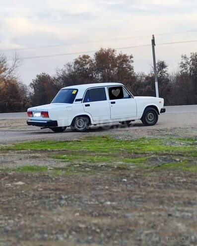 LADA (VAZ) 2107 2004, 88,000 km - 1.6 l - Sabirabad