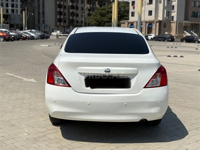 Nissan Sunny 2014, 200,000 km - 1.5 l - Bakı