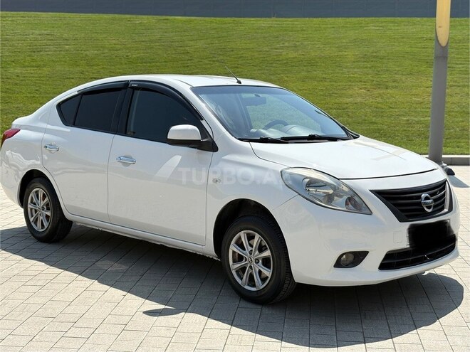 Nissan Sunny 2014, 200,000 km - 1.5 l - Bakı