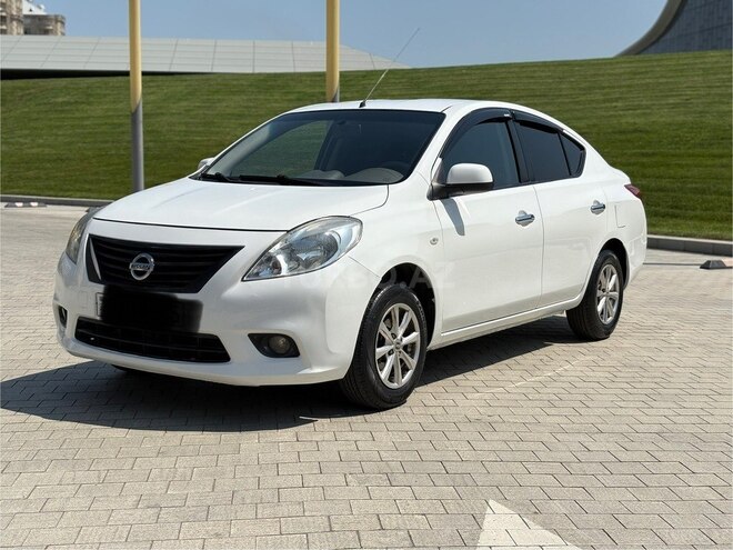 Nissan Sunny 2014, 200,000 km - 1.5 l - Bakı
