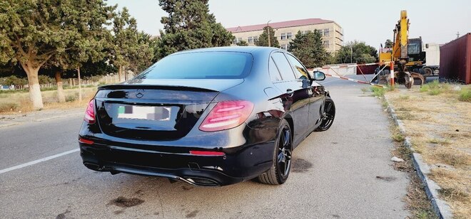 Mercedes E 200 4MATIC 2017, 210,000 km - 2.0 l - Bakı