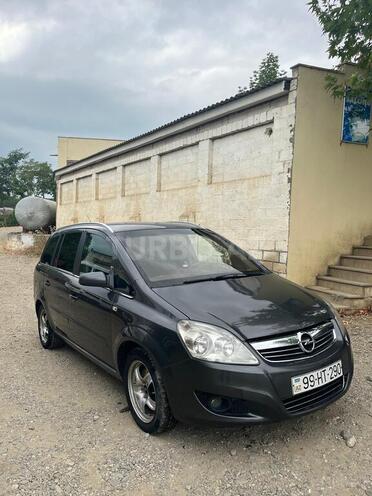 Opel Zafira 2009, 452,866 km - 2.2 l - Qusar