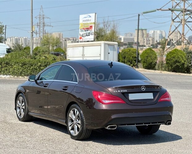 Mercedes  2015, 160,143 km - 1.6 l - Bakı