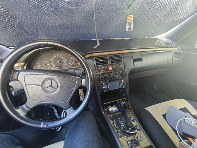 Mercedes E 230 1997, 543,000 km - 2.3 l - Bakı