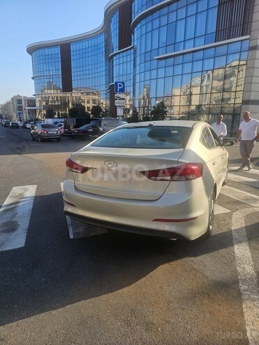 Hyundai Elantra 2016, 249,448 km - 2.0 l - Bakı
