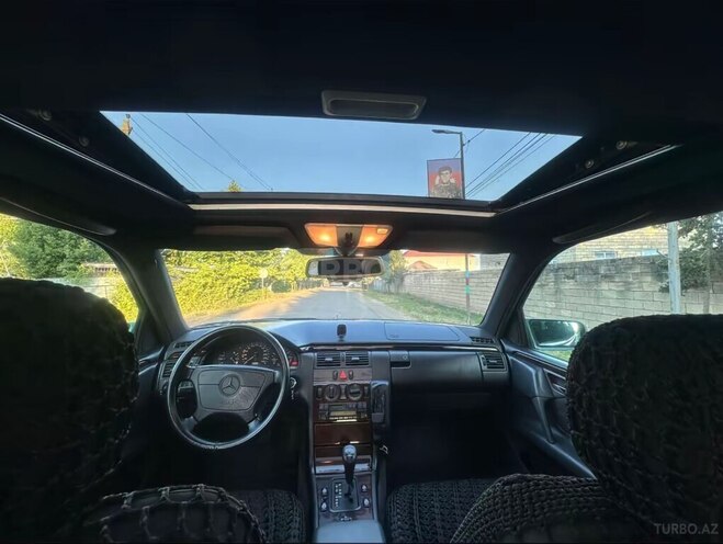 Mercedes E 230 1997, 327,333 km - 2.3 l - Masallı